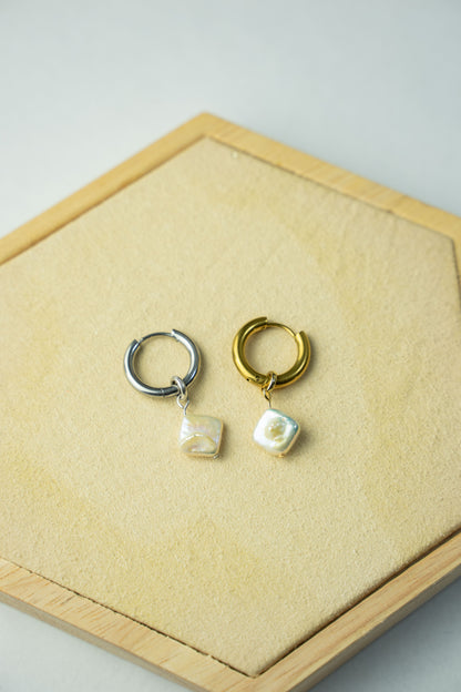 Anhänger quadratische Perle